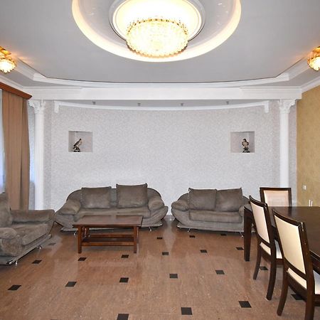 Armenak Apartment 5-Комнатная Jerevan Exteriör bild