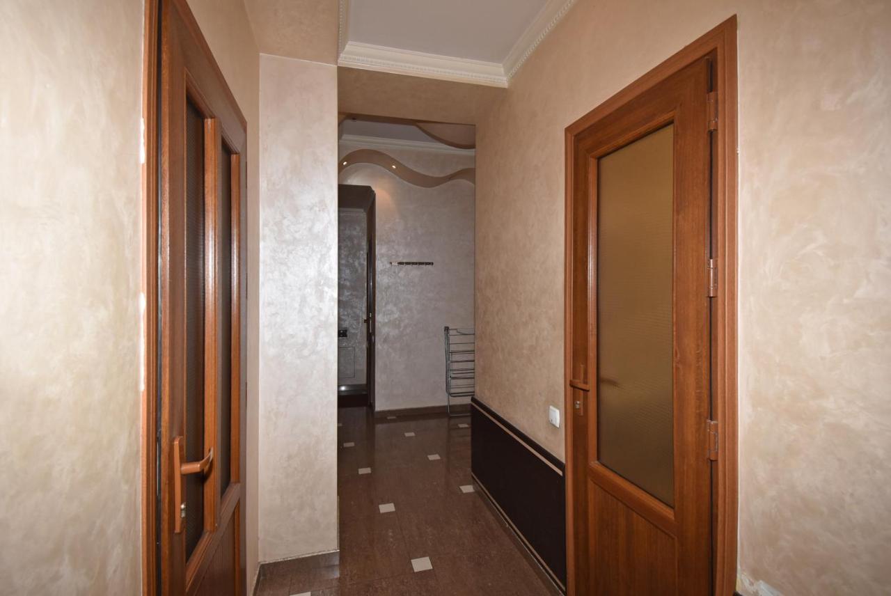 Armenak Apartment 5-Комнатная Jerevan Exteriör bild