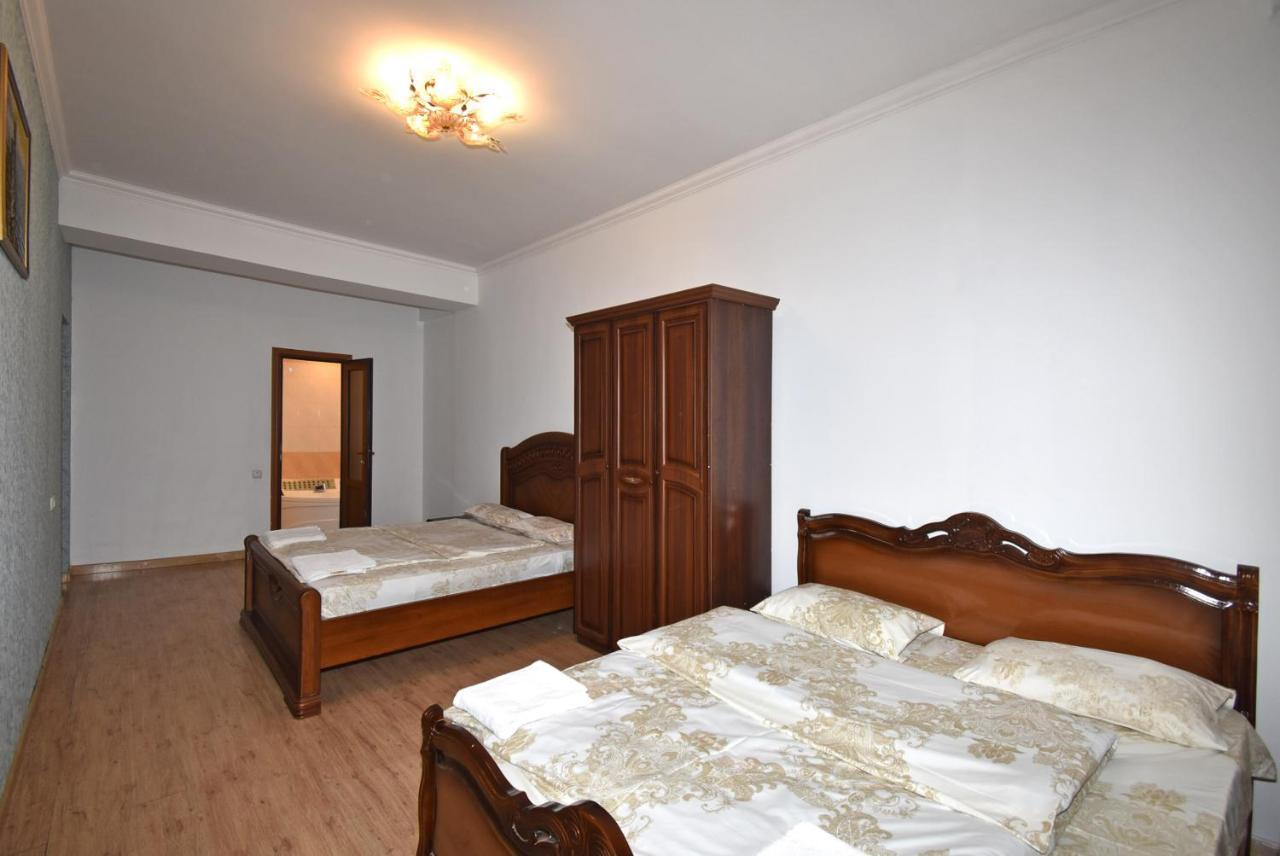 Armenak Apartment 5-Комнатная Jerevan Exteriör bild