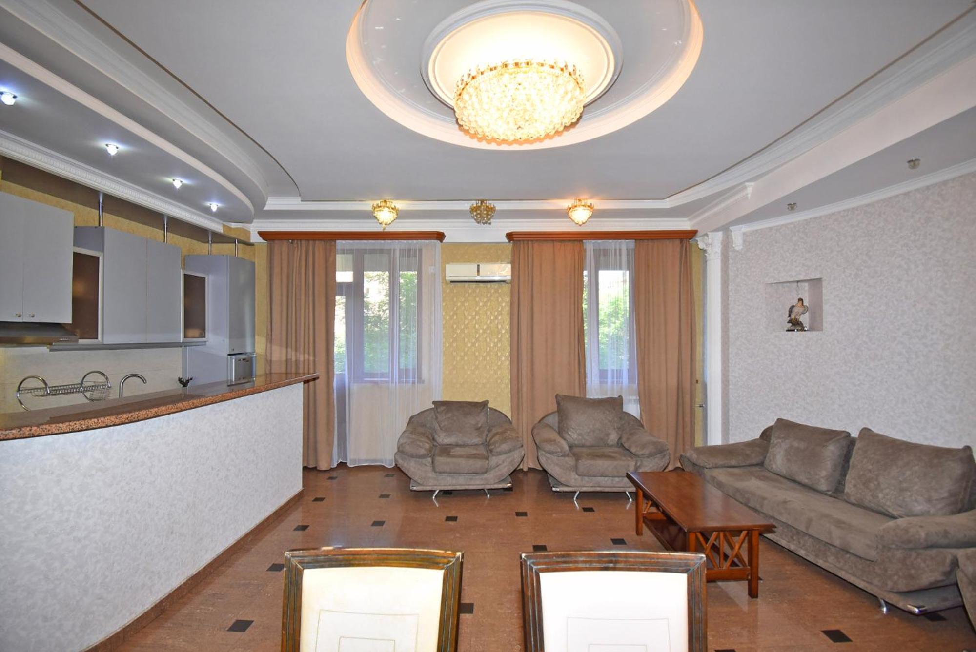 Armenak Apartment 5-Комнатная Jerevan Exteriör bild