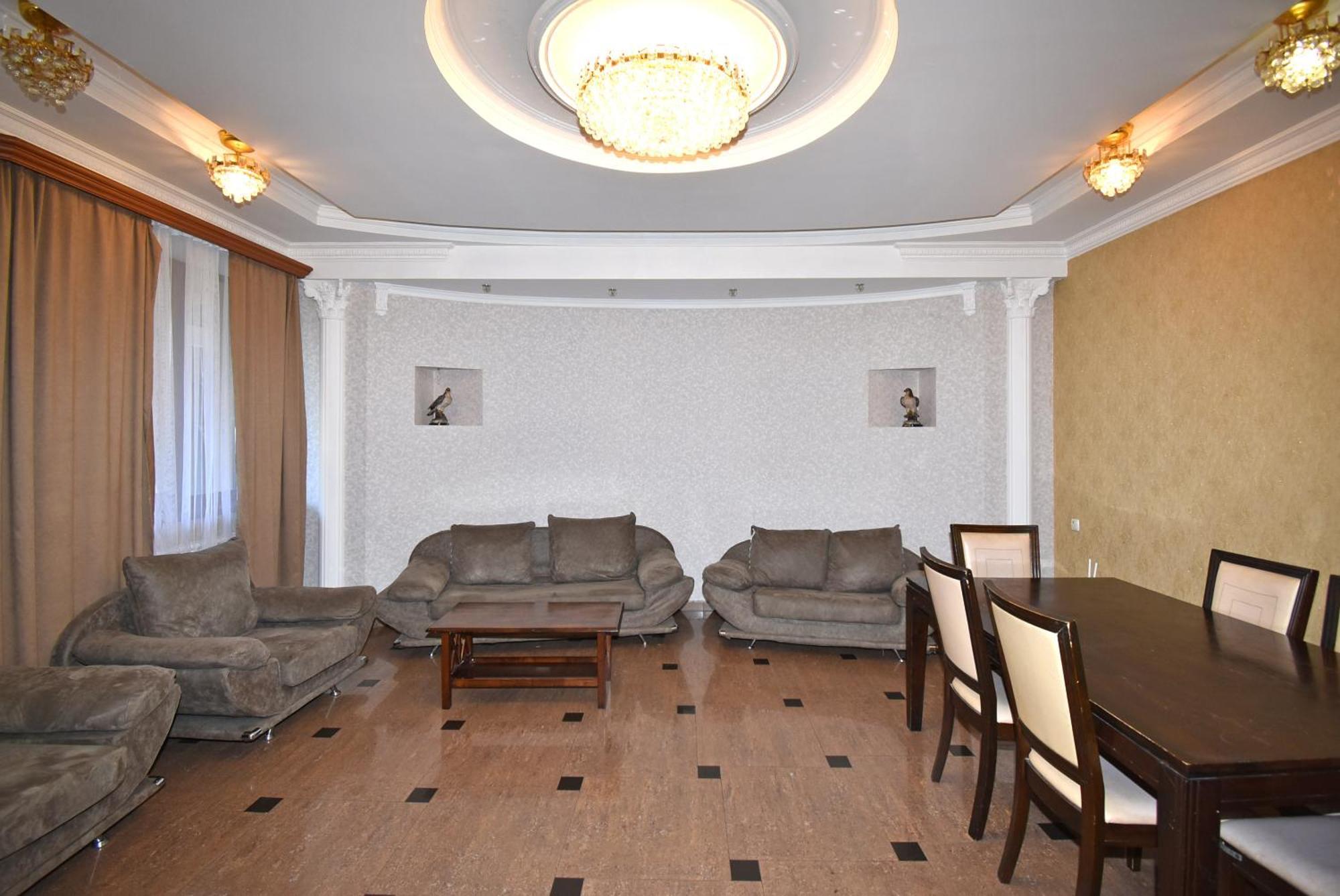 Armenak Apartment 5-Комнатная Jerevan Exteriör bild